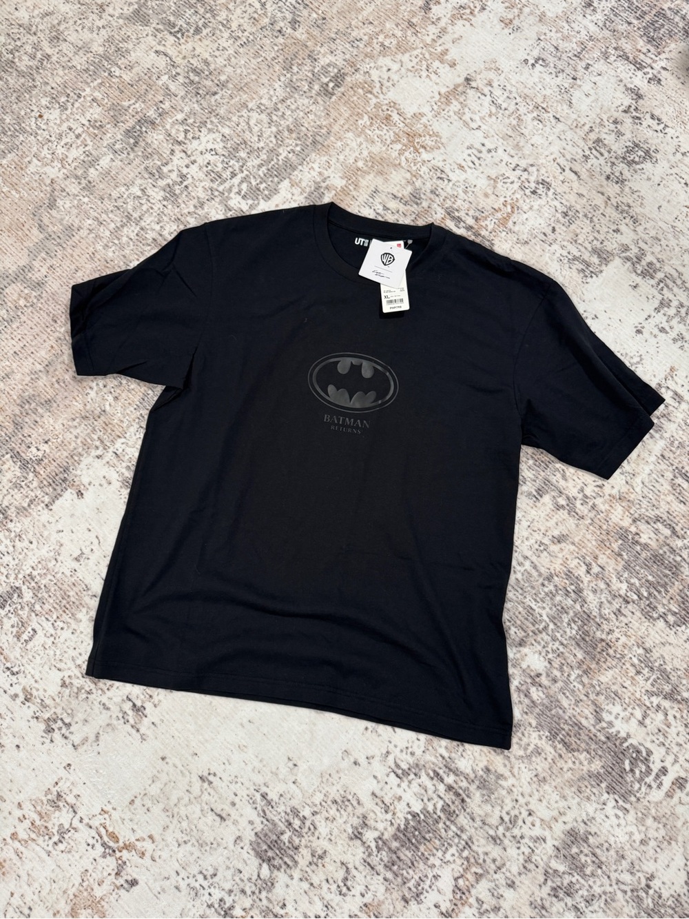 Uniqlo Black Batman Logo Short Sleeve Tee XL